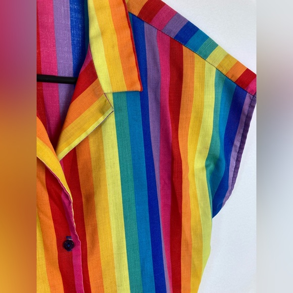Vintage Rainbow Cropped Button-up Top - Picture 4 of 7